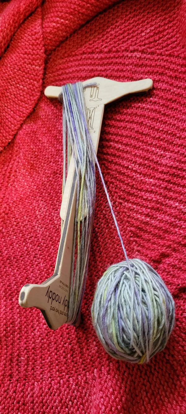 Niddy Noddy Yarn Traveler & Haberdashery