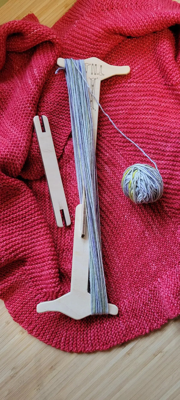 Niddy Noddy Yarn Traveler & Haberdashery