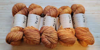 Lichen and Lace 80/20 Sock Yarn Traveler & Haberdashery