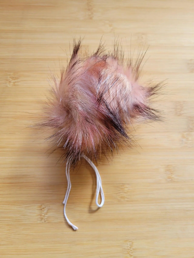 Faux Fur Pompoms Flamingo Yarn Traveler & Haberdashery