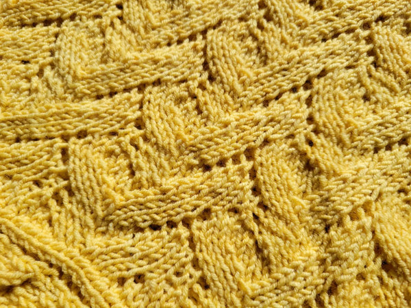 Knitwear: Lace Neck Warmer Yarn Traveler & Haberdashery