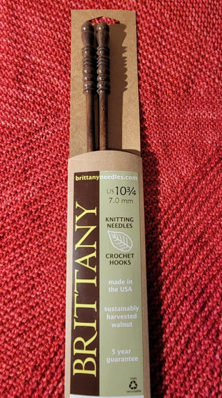 Brittany Victorian Walnut Straight US 10 3/4 (7 mm) 10 inch Yarn Traveler & Haberdashery