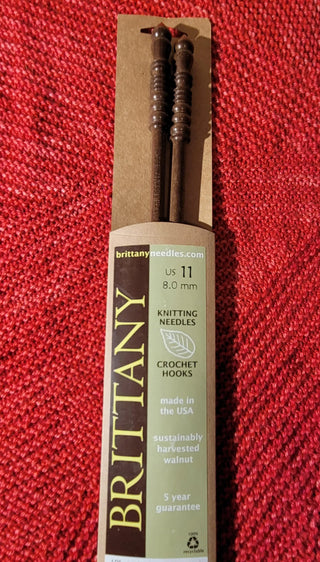 Brittany Victorian Walnut Straight US 11 (8 mm) 10 inch Yarn Traveler & Haberdashery