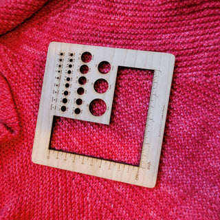 Universal Needle-Hook Size & Gauge  Chart Yarn Traveler & Haberdashery