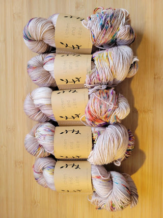 Lichen and Lace 80/20 Sock Yarn Traveler & Haberdashery