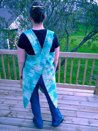 Utility Apron (100% Cotton) Yarn Traveler & Haberdashery