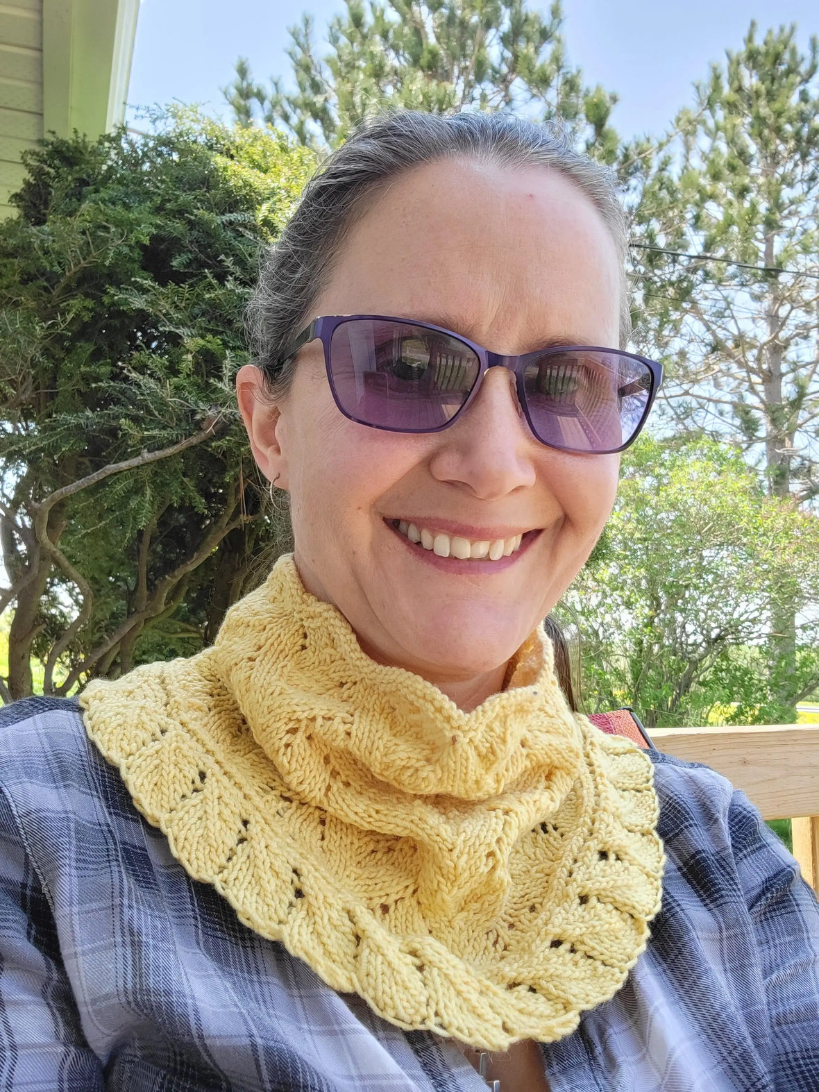 Knitwear: Lace Neck Warmer Yarn Traveler & Haberdashery