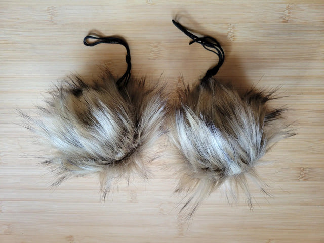 Faux Fur Pompoms Lynx Yarn Traveler & Haberdashery